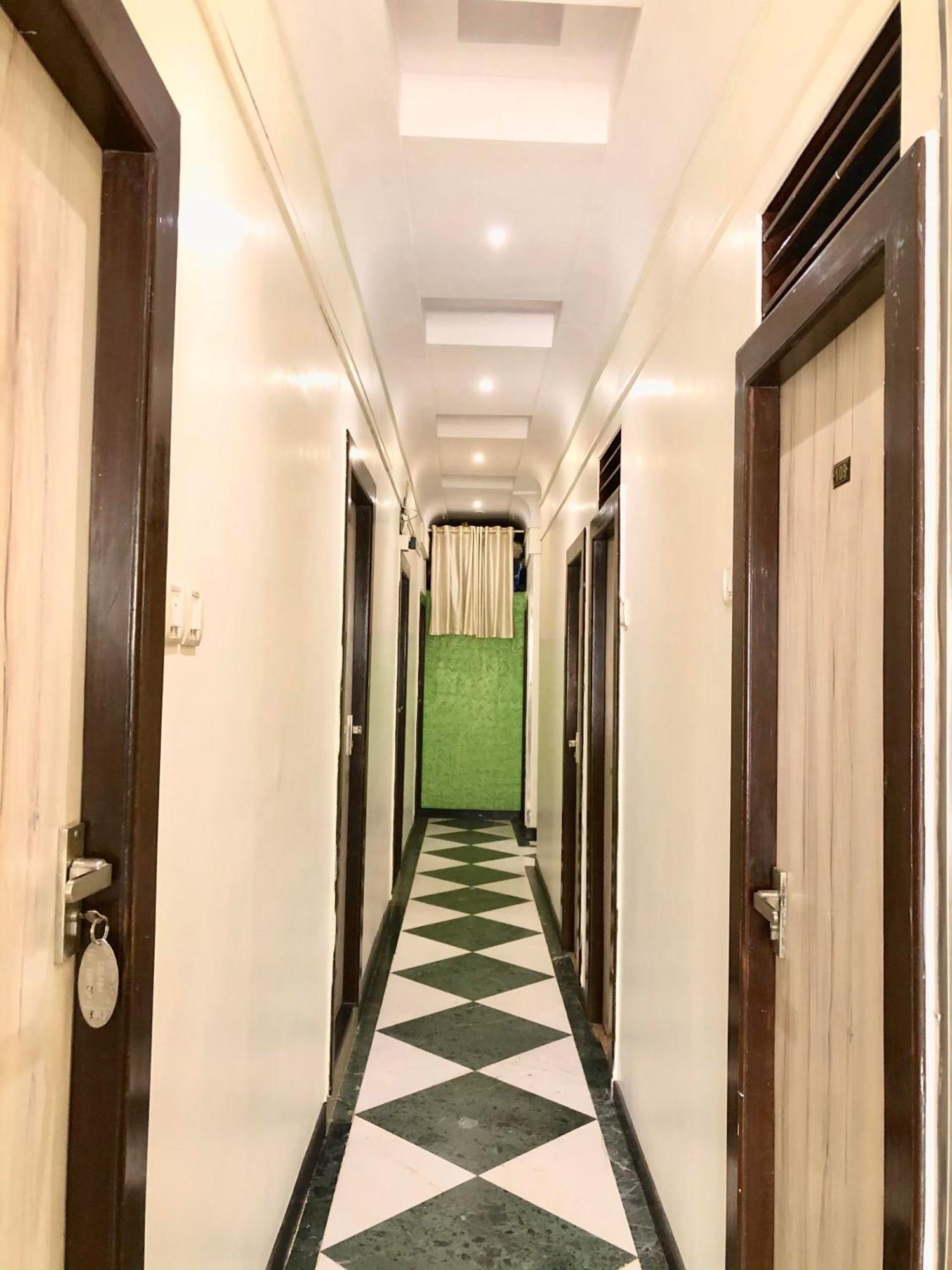 Hotel Volga 2 Bombay Eksteriør billede